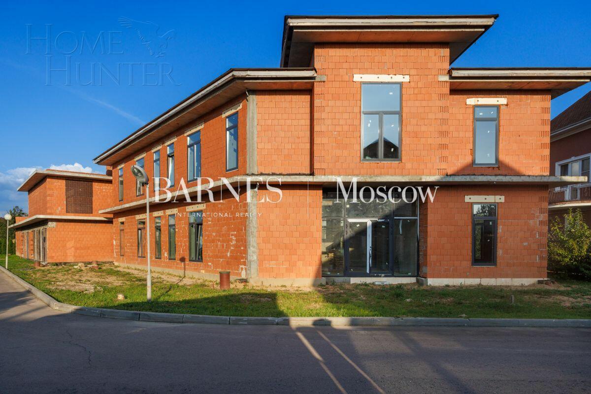 2-этажный коттедж 800 м² без отделки