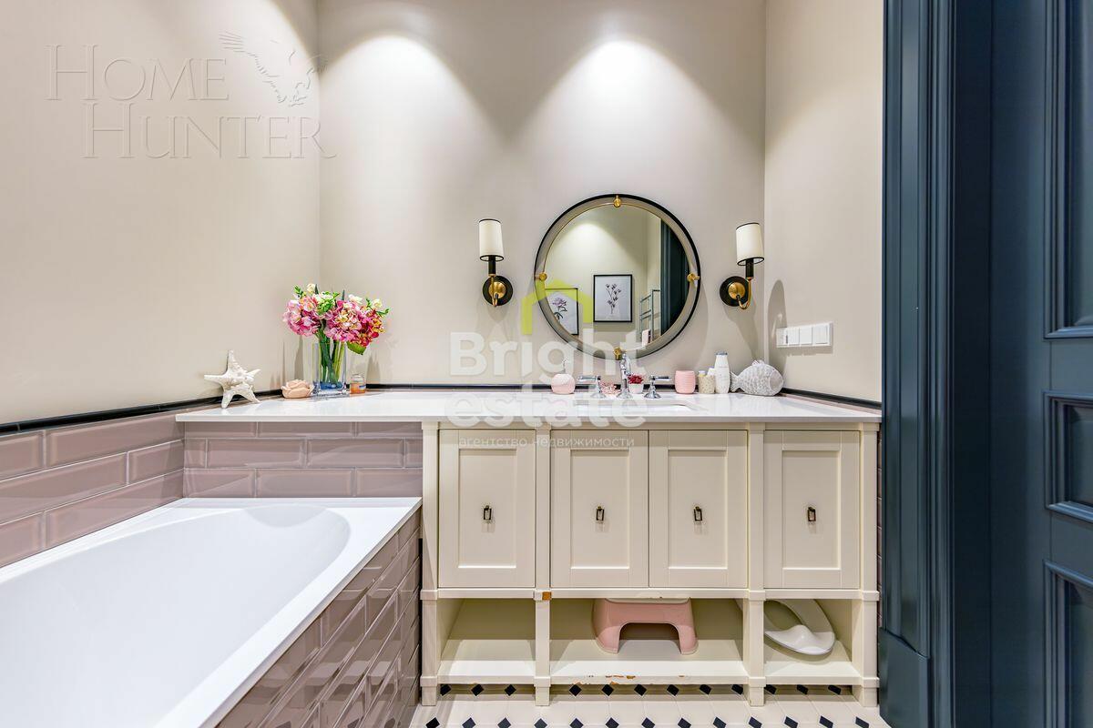 5-КОМН. КВАРТИРА С ОТДЕЛКОЙ 249 М² НА 4 ЭТАЖЕ