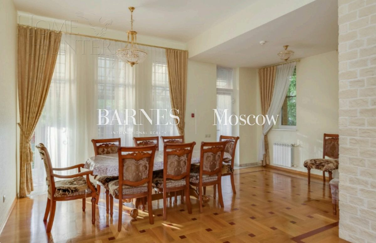 2-этажный коттедж 720 м² с отделкой