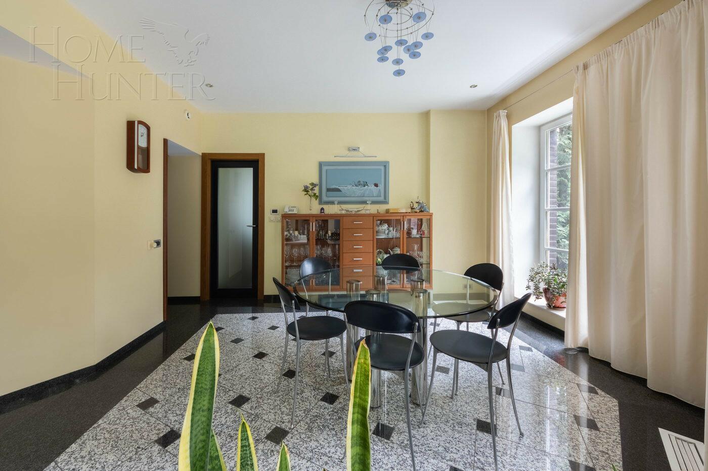 2-этажный коттедж 438 м² с отделкой