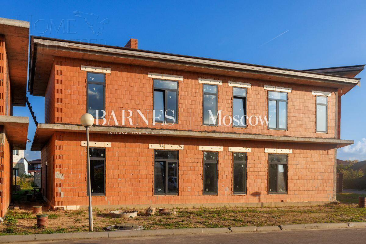 2-этажный коттедж 800 м² без отделки