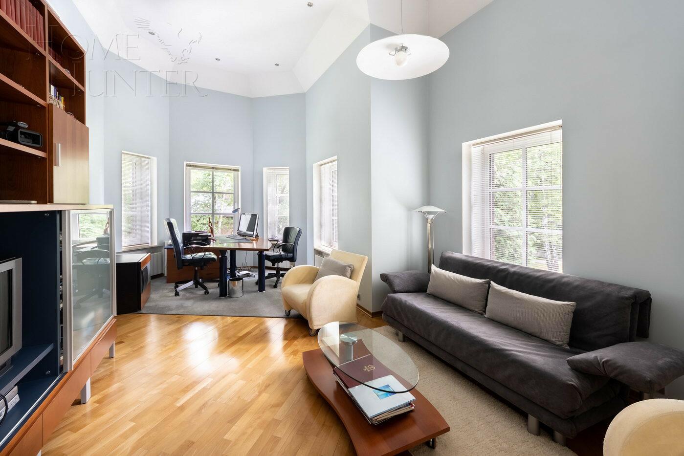 2-этажный коттедж 438 м² с отделкой