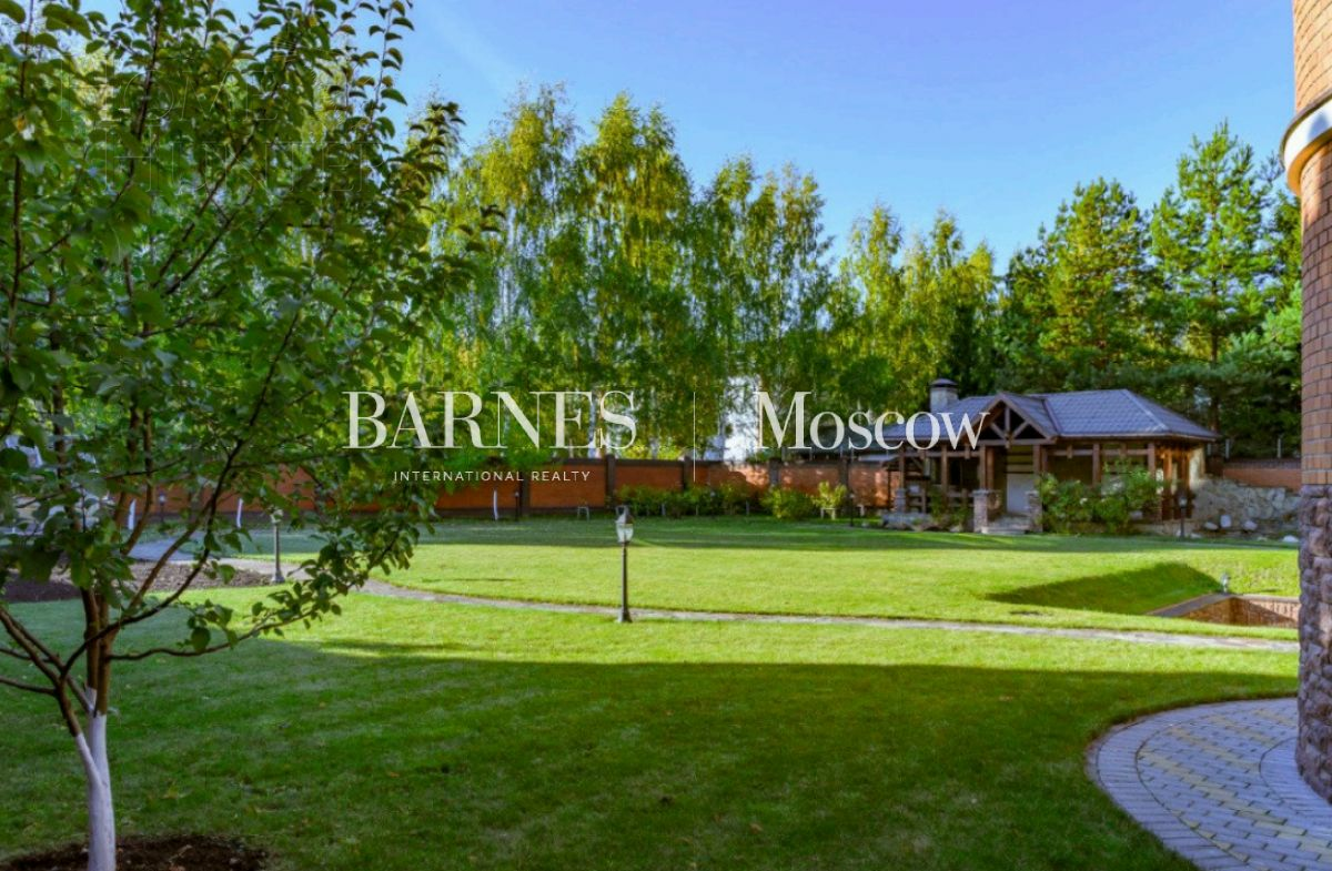 2-этажный коттедж 720 м² с отделкой