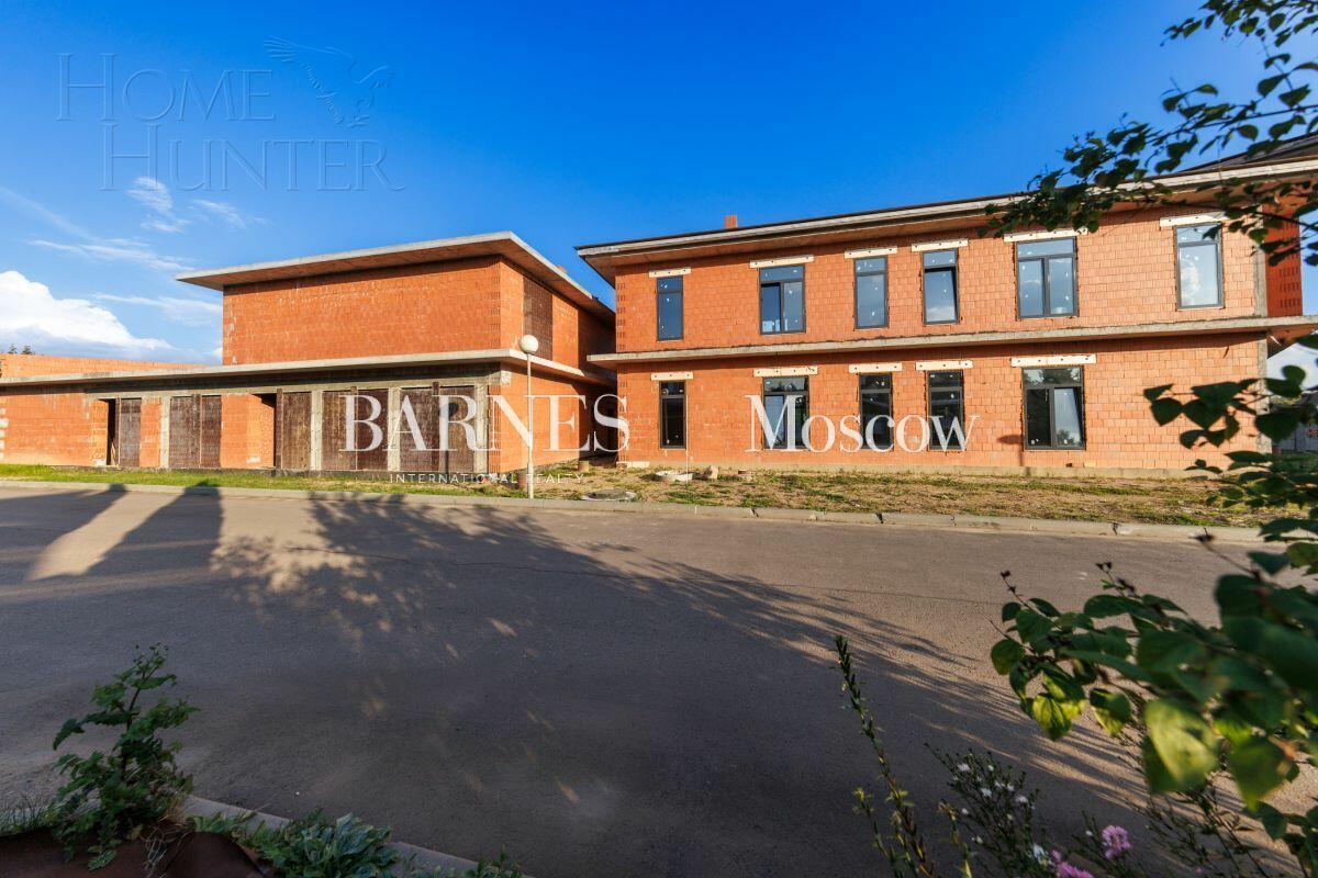 2-этажный коттедж 800 м² без отделки