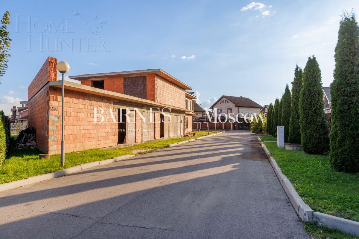 2-этажный коттедж 800 м² без отделки