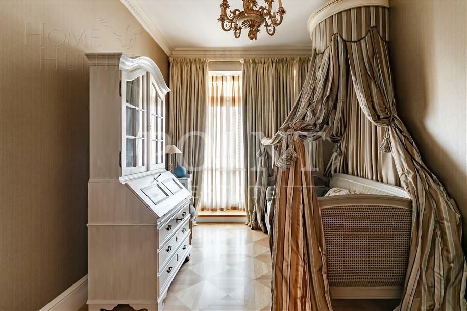 6-КОМН. КВАРТИРА С ОТДЕЛКОЙ 323.5 М² НА 3 ЭТАЖЕ