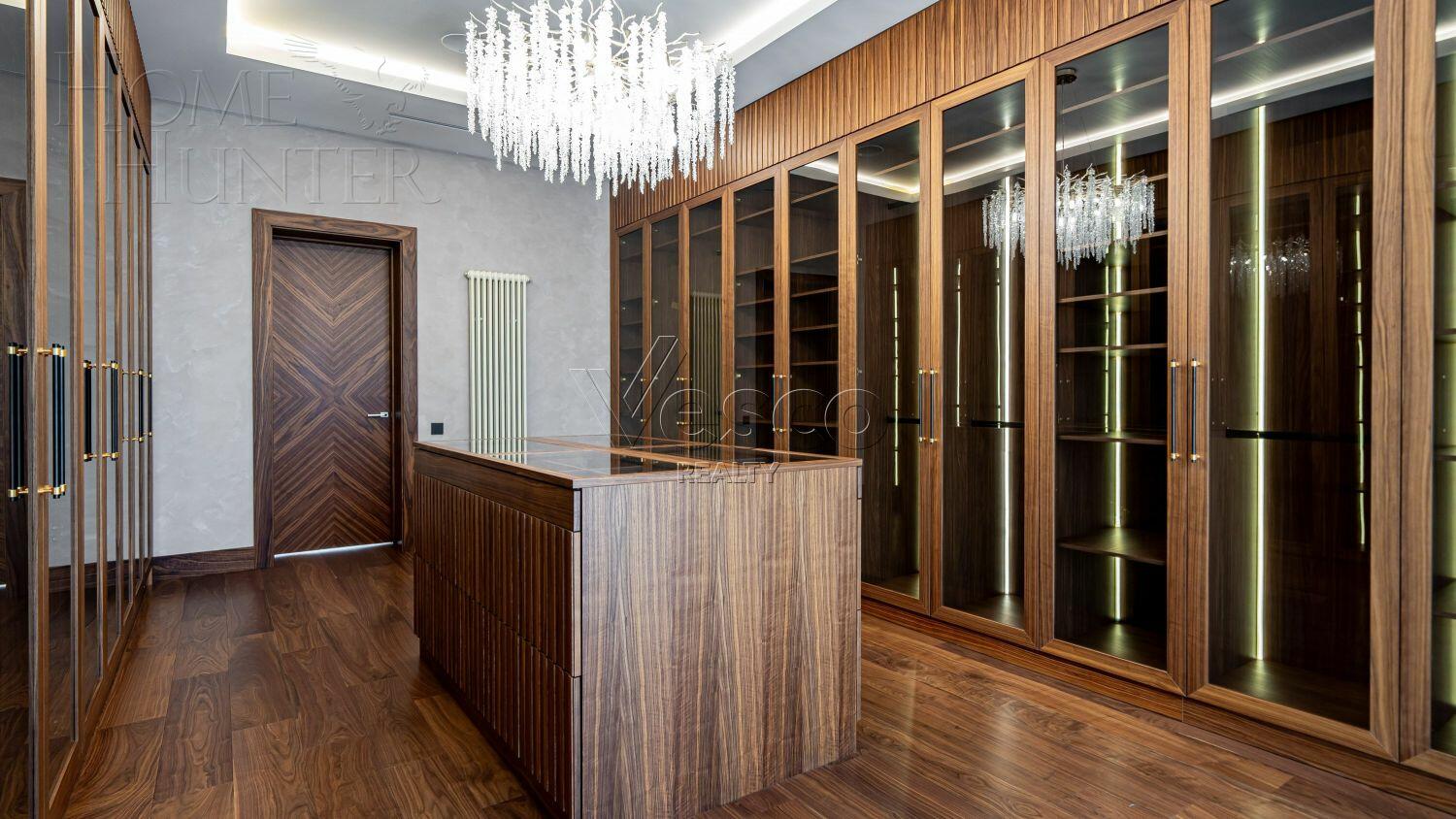 2-этажный коттедж 942 м² с отделкой