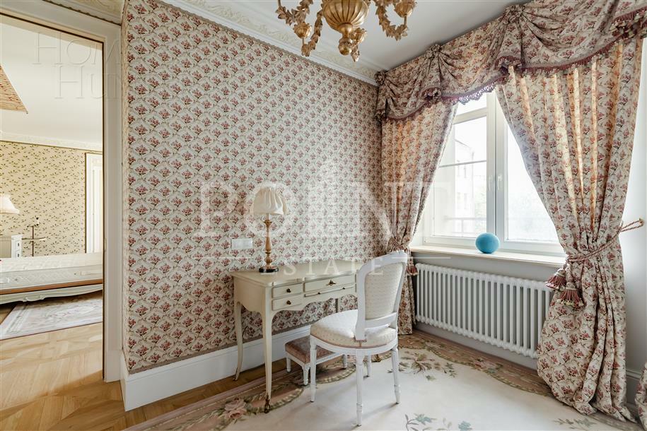 6-КОМН. КВАРТИРА С ОТДЕЛКОЙ 323.5 М² НА 3 ЭТАЖЕ