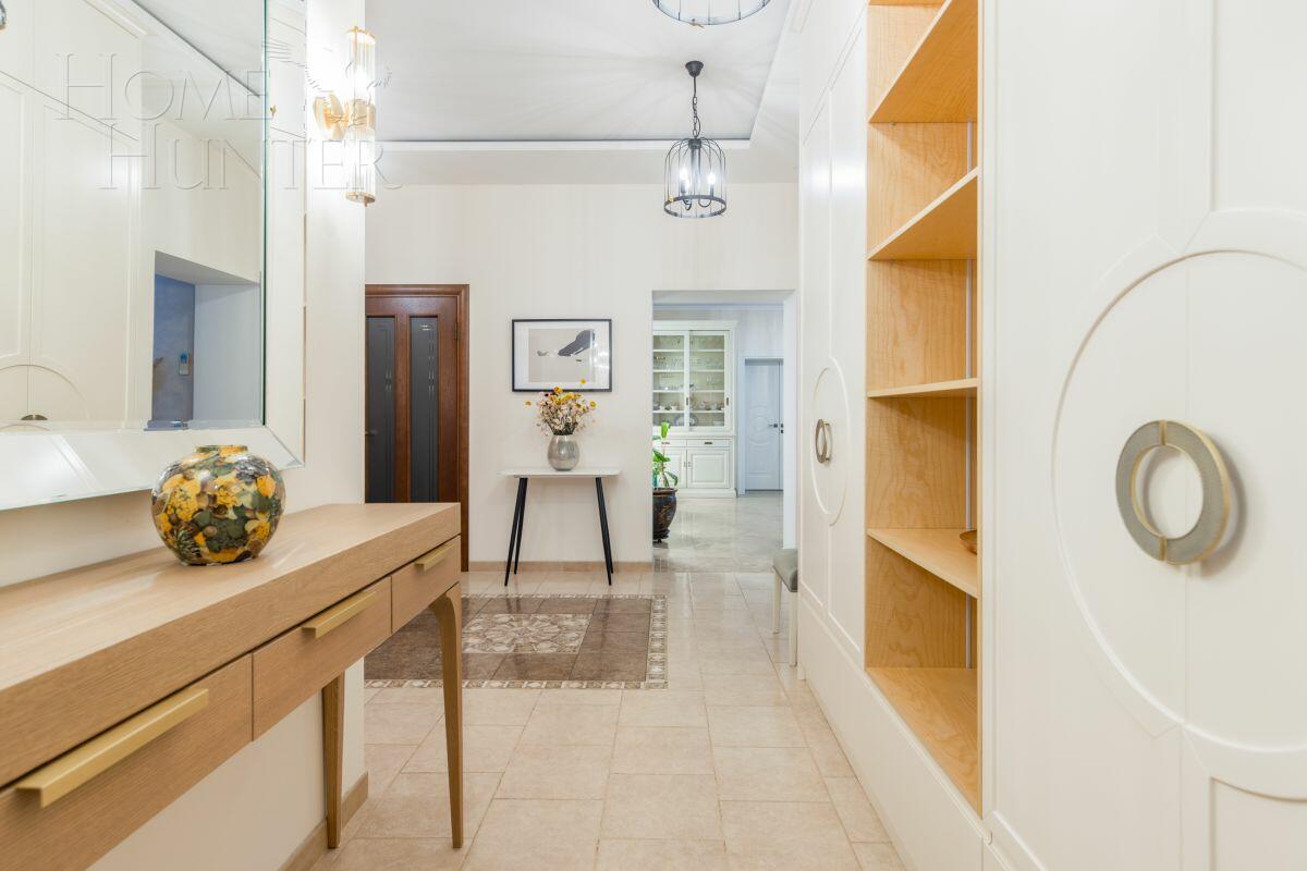 2-этажный коттедж 500 м² с отделкой