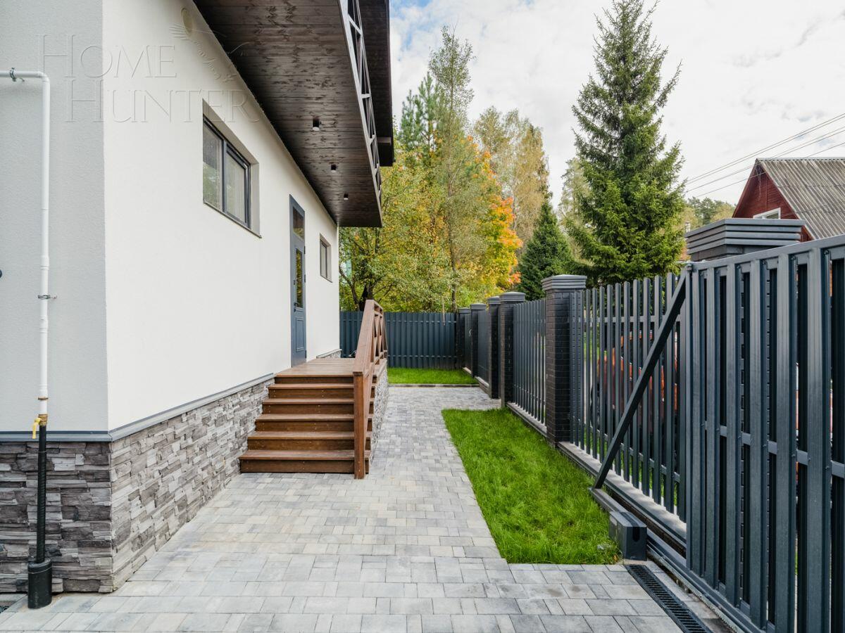 2-этажный коттедж 290 м² с отделкой