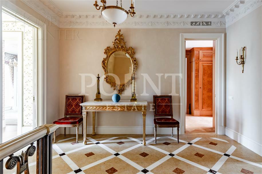 6-КОМН. КВАРТИРА С ОТДЕЛКОЙ 323.5 М² НА 3 ЭТАЖЕ