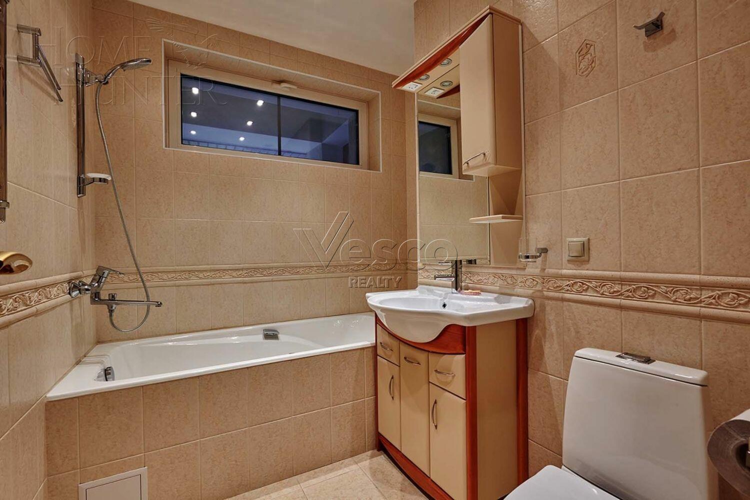 2-этажный коттедж 720 м² с отделкой