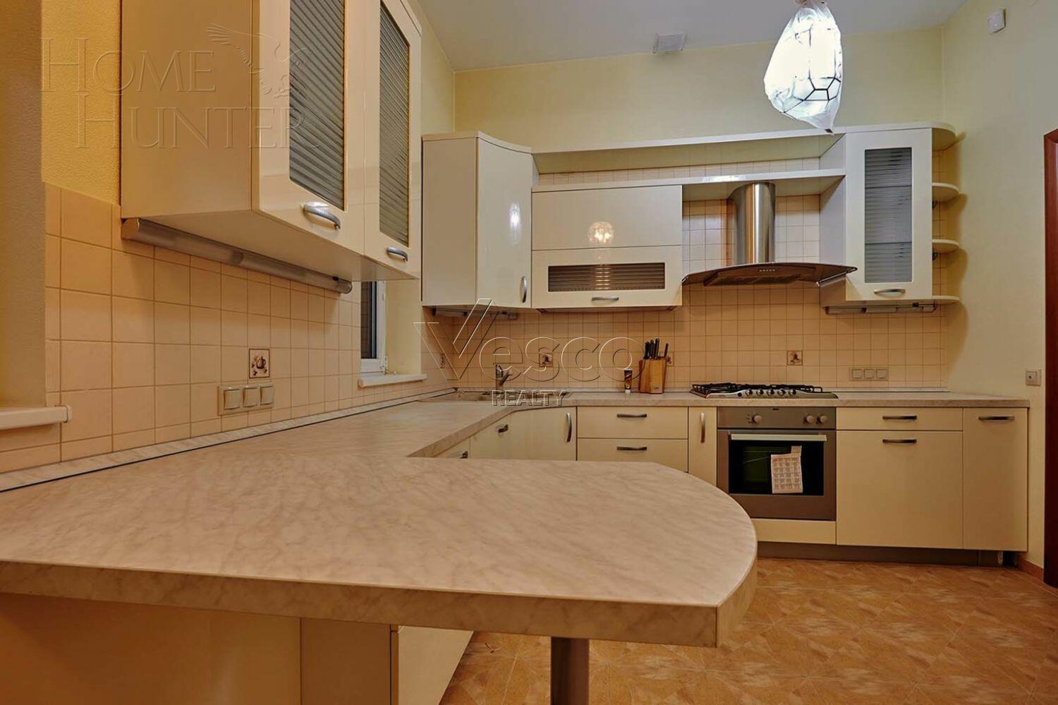 2-этажный коттедж 720 м² с отделкой