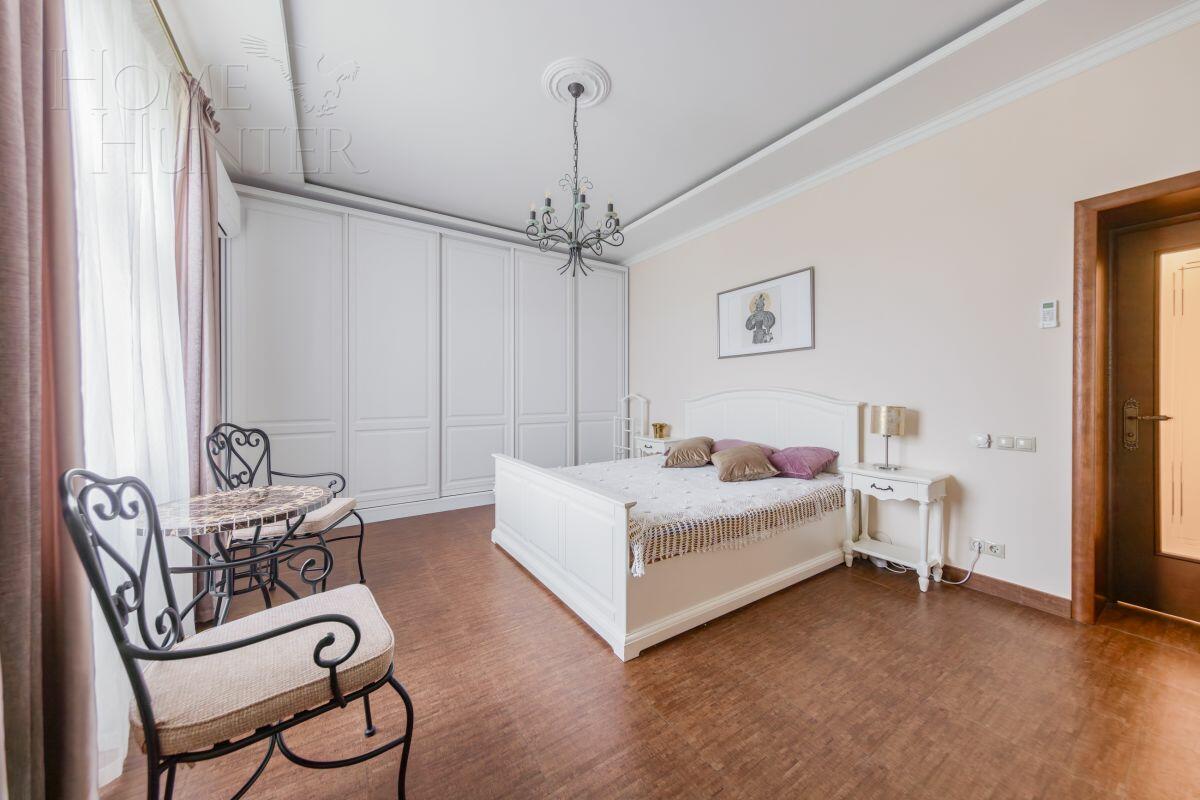 2-этажный коттедж 500 м² с отделкой