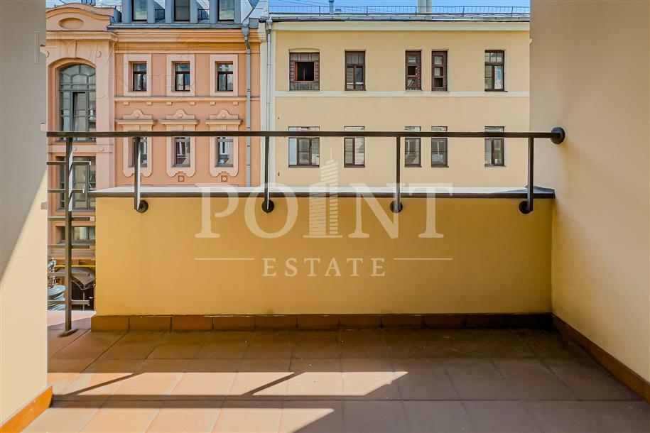 6-КОМН. КВАРТИРА С ОТДЕЛКОЙ 323.5 М² НА 3 ЭТАЖЕ