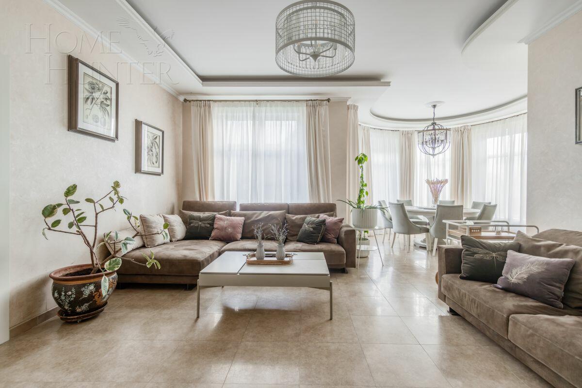 2-этажный коттедж 500 м² с отделкой