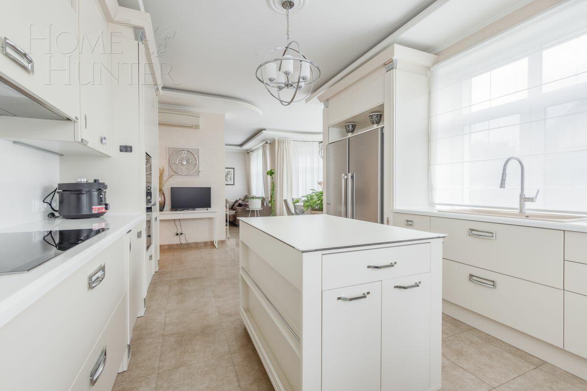 2-этажный коттедж 500 м² с отделкой