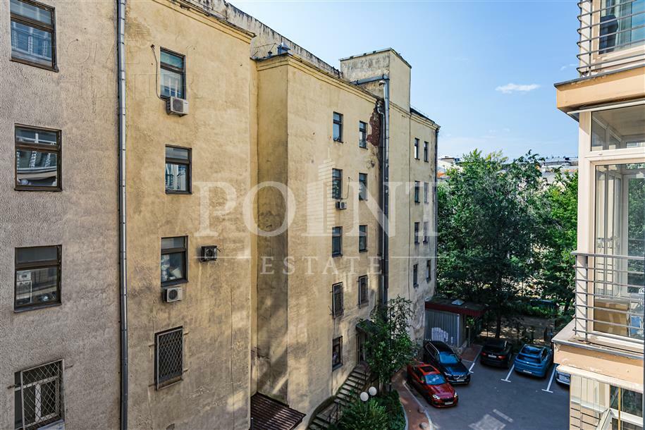 6-КОМН. КВАРТИРА С ОТДЕЛКОЙ 323.5 М² НА 3 ЭТАЖЕ