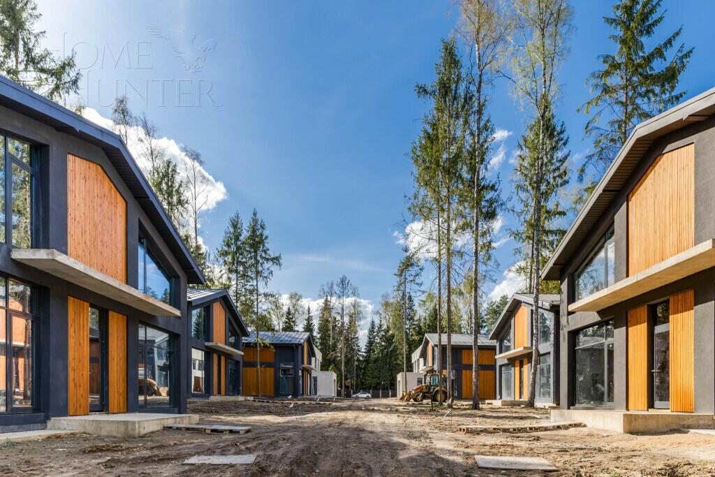 2-этажный коттедж 520 м² без отделки