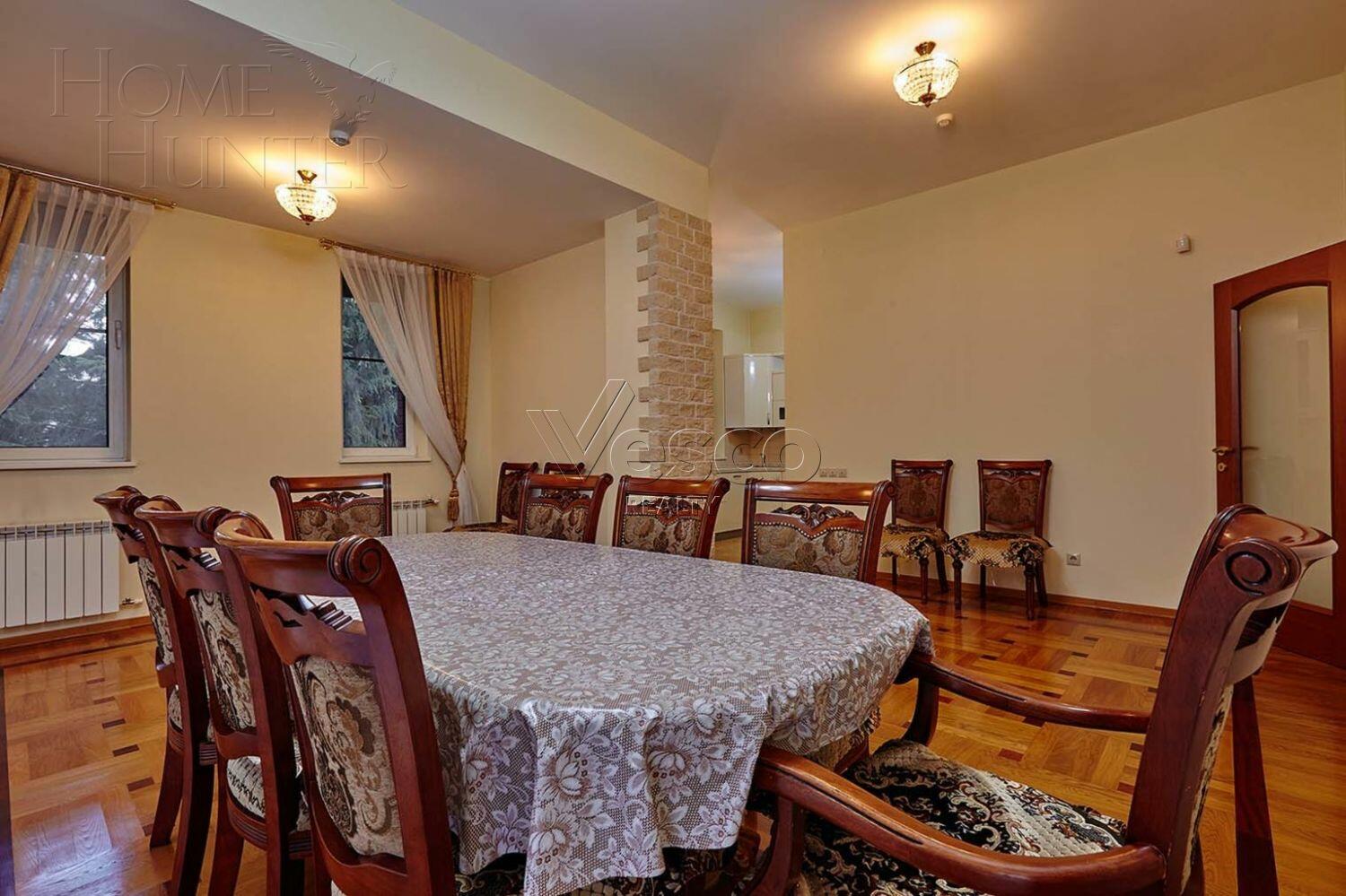 2-этажный коттедж 720 м² с отделкой