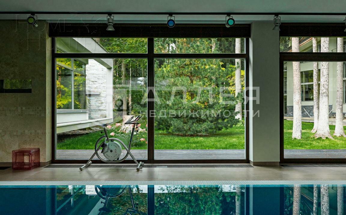 3-этажный коттедж 640 м² с отделкой