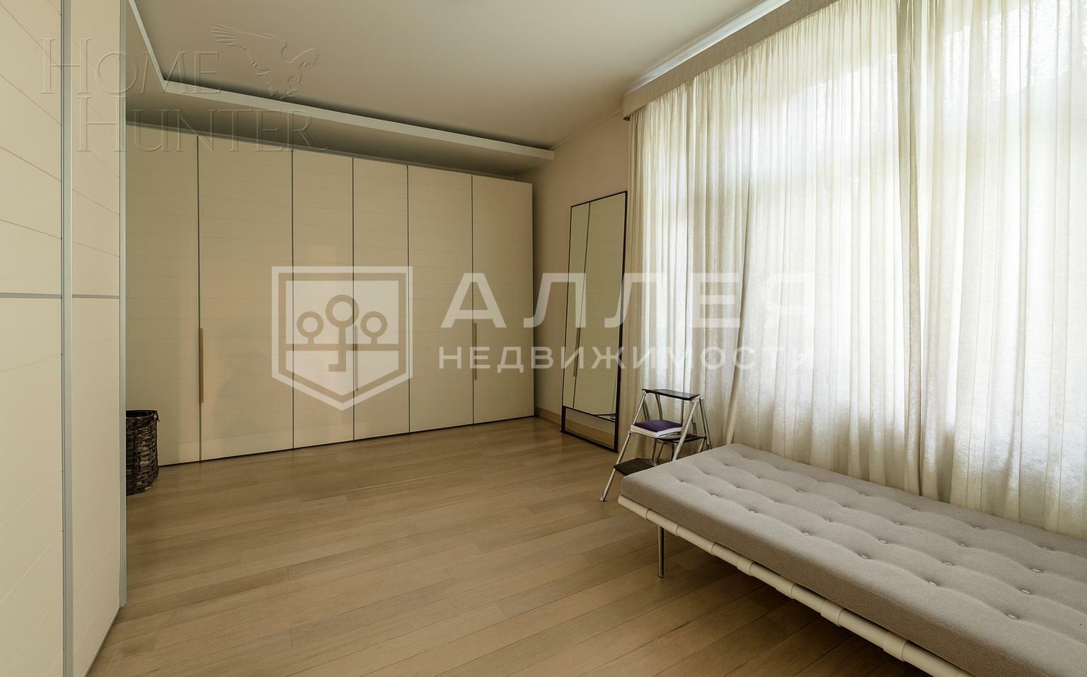 3-этажный коттедж 640 м² с отделкой