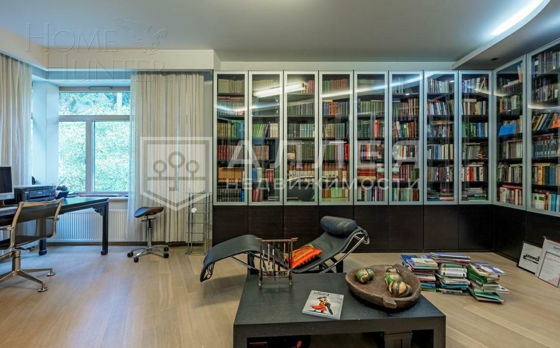 3-этажный коттедж 640 м² с отделкой