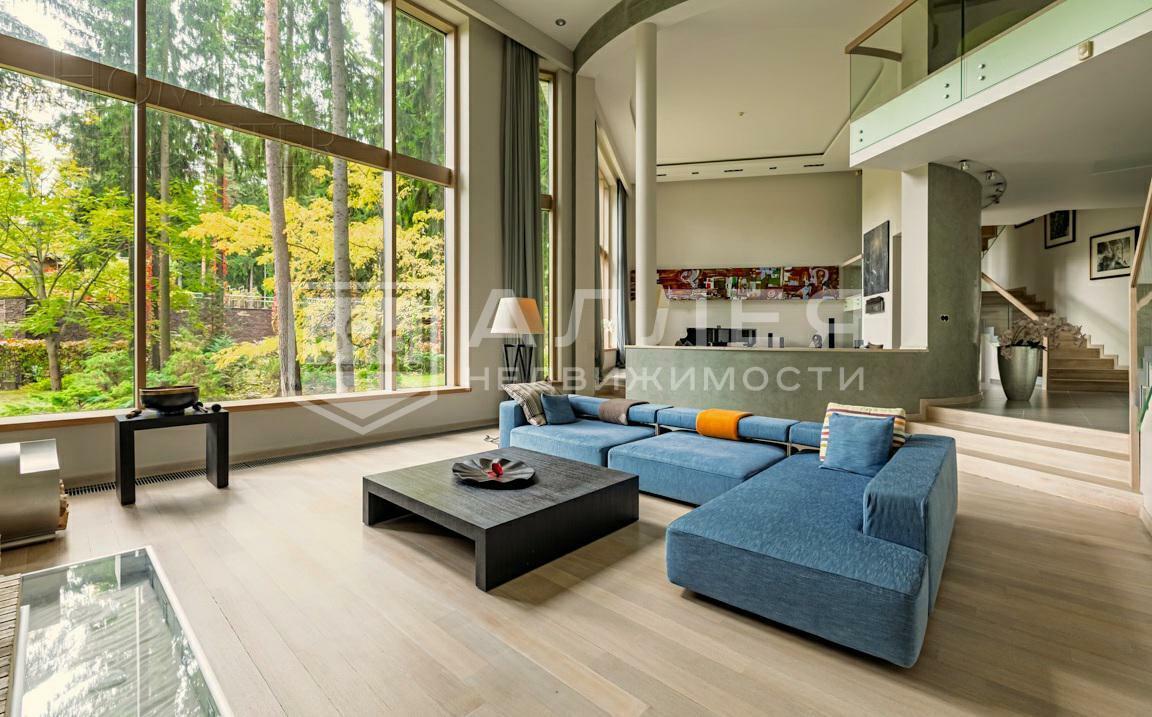 3-этажный коттедж 640 м² с отделкой