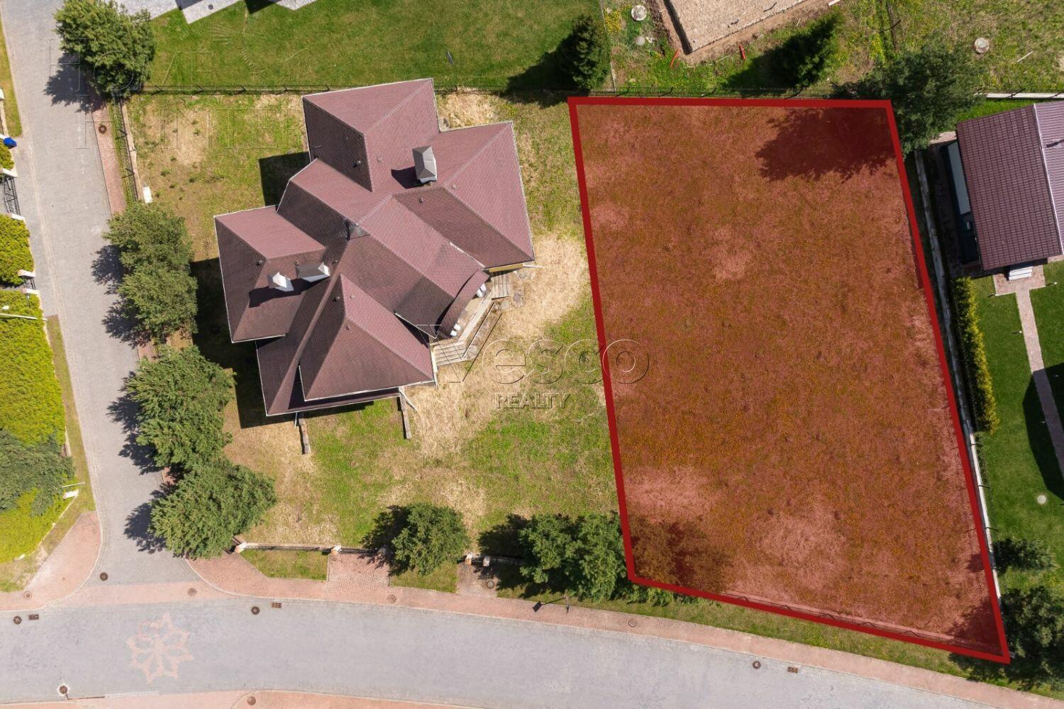 Участок 10 сот. в охраняемом поселке