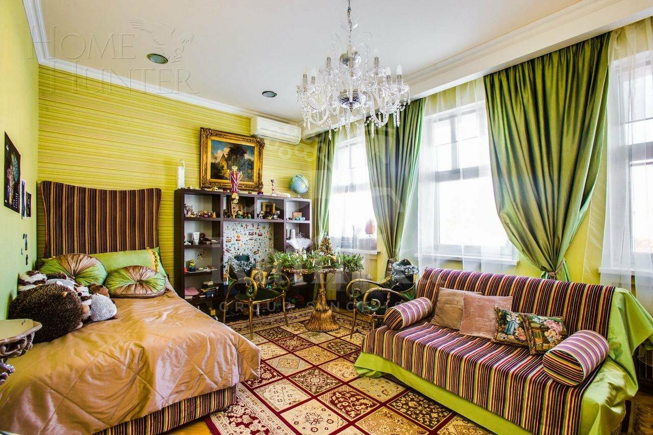 2-этажный коттедж 1 140 м² с отделкой