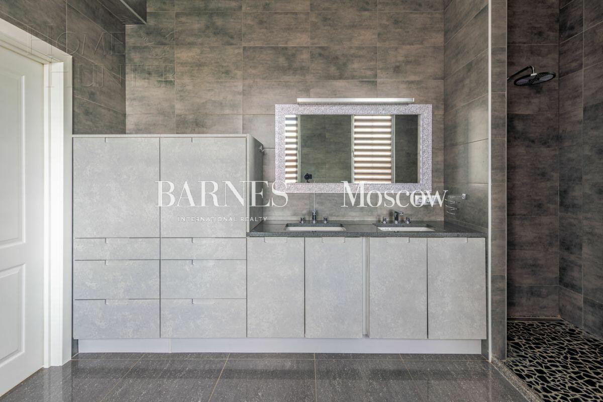 2-этажный коттедж 304 м² с отделкой