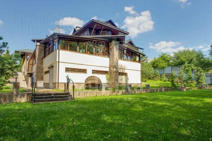 2-этажный коттедж 1 140 м² с отделкой