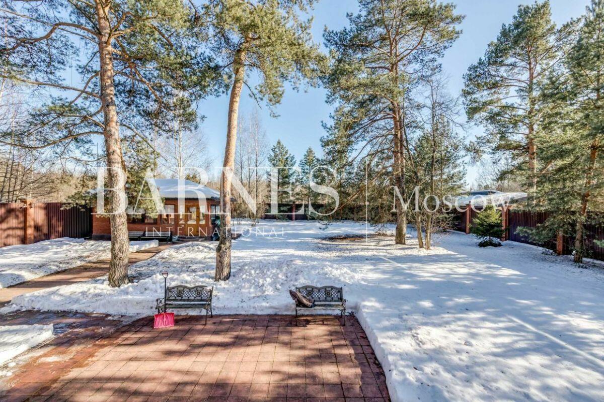 2-этажный коттедж 600 м² с отделкой