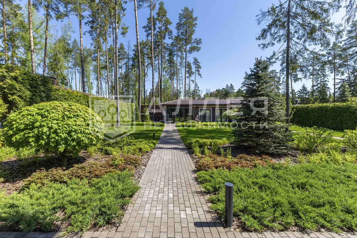 3-этажный коттедж 800 м² с отделкой