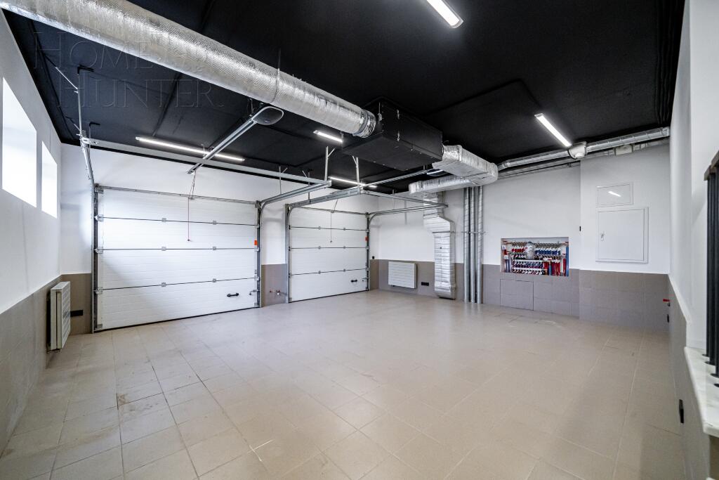 2-этажный коттедж 693 м² с отделкой