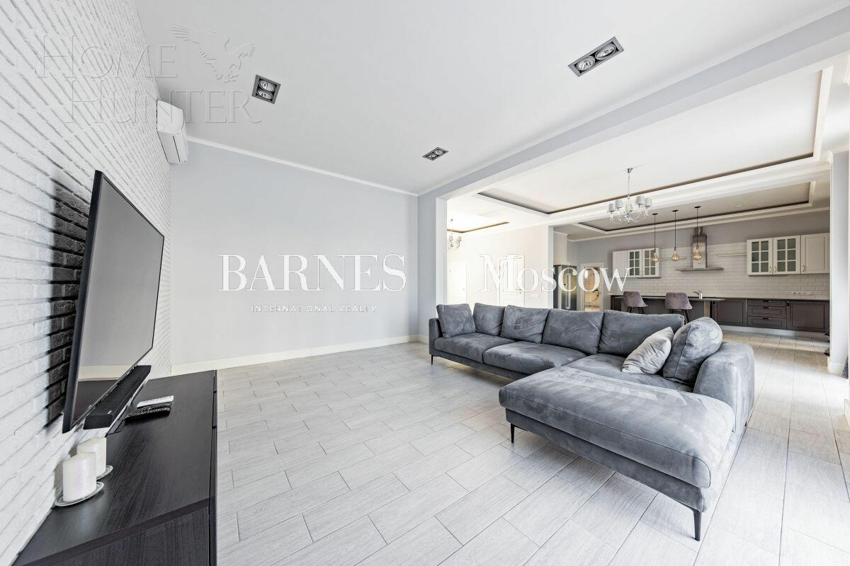 2-этажный коттедж 304 м² с отделкой