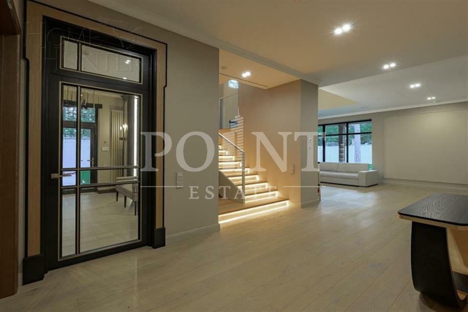 2-этажный коттедж 655 м² с отделкой