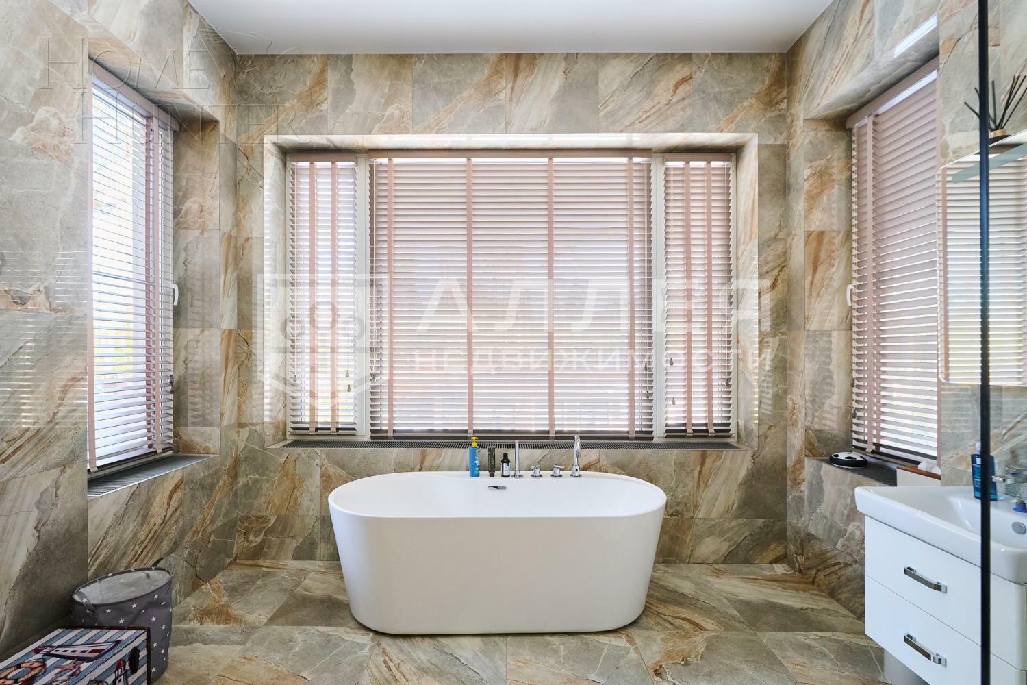 3-этажный коттедж 800 м² с отделкой