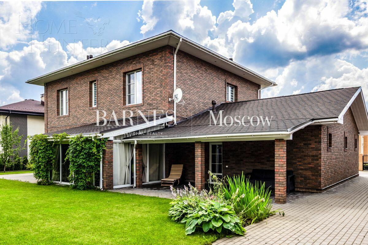 2-этажный коттедж 304 м² с отделкой