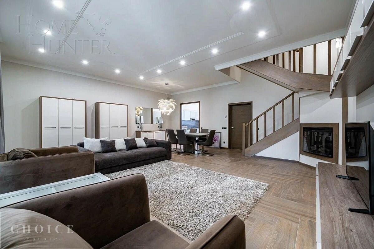 3-этажный таунхаус 200 м² с отделкой