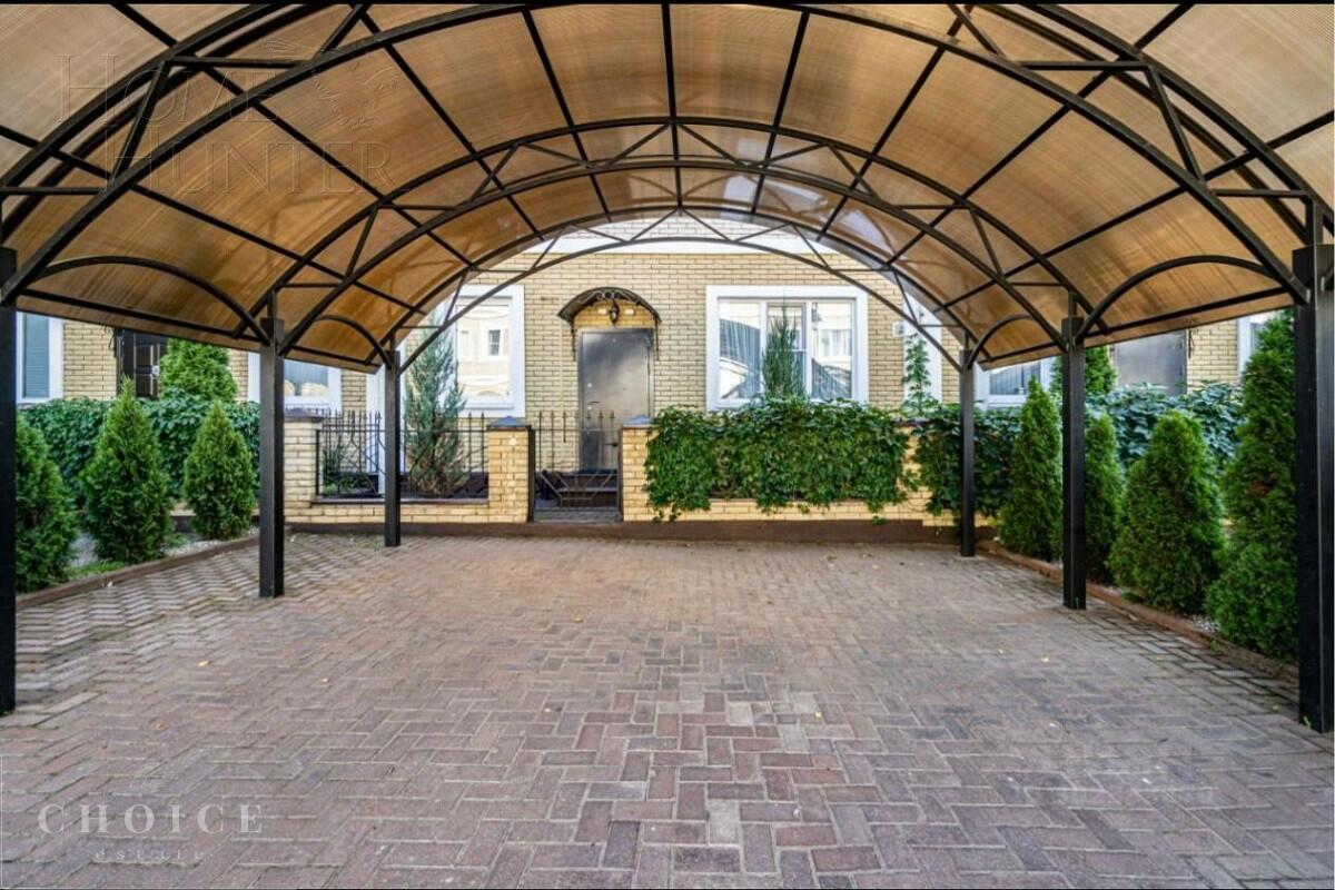 3-этажный таунхаус 200 м² с отделкой