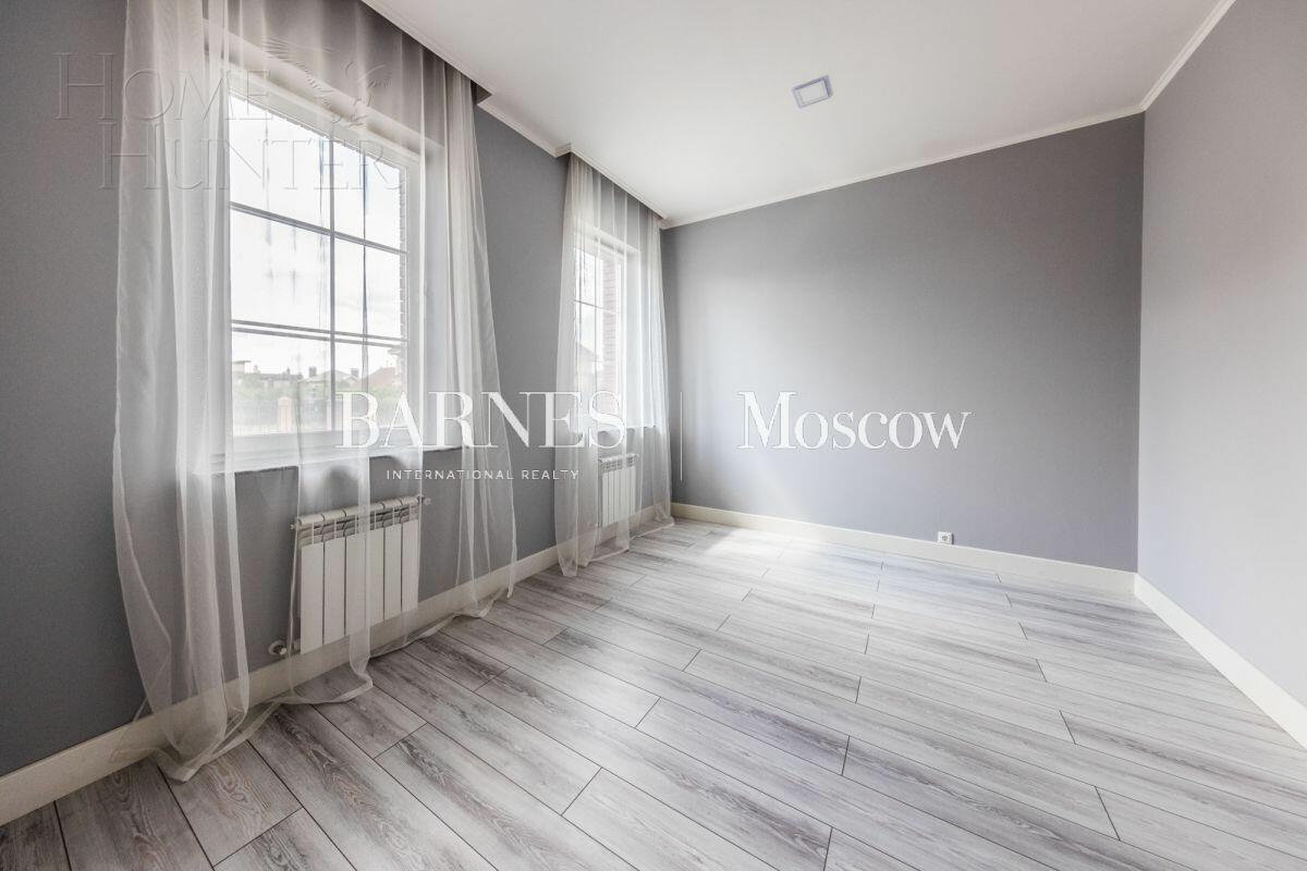 2-этажный коттедж 304 м² с отделкой