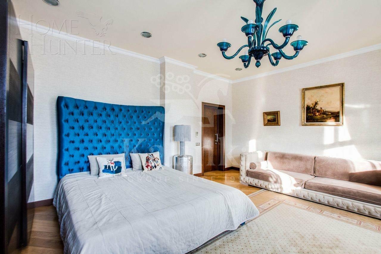 2-этажный коттедж 1 140 м² с отделкой