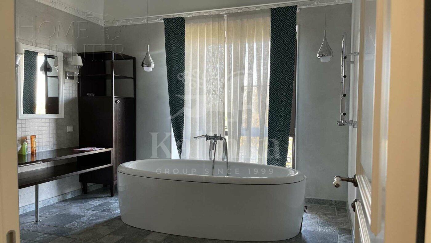 2-этажный коттедж 678 м² с отделкой