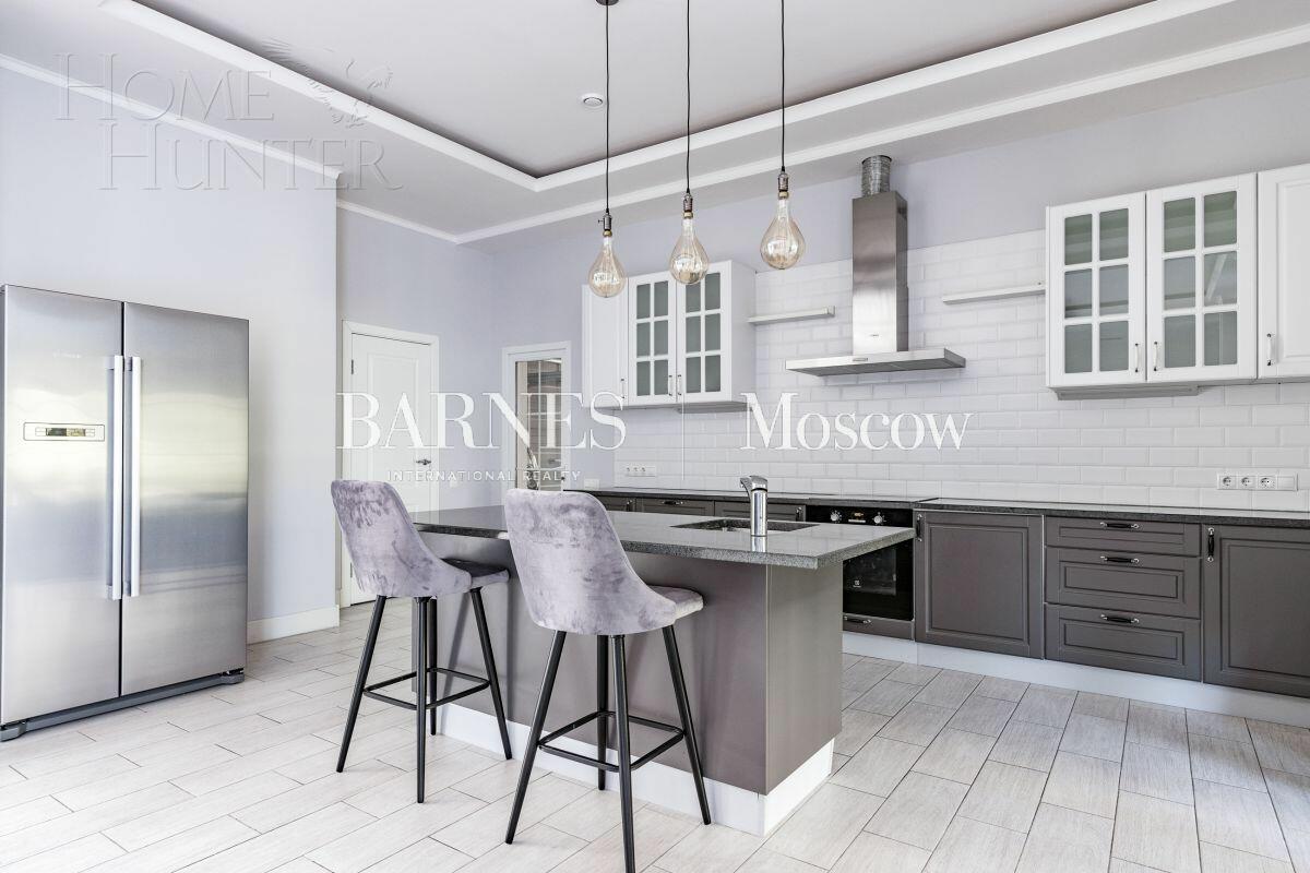 2-этажный коттедж 304 м² с отделкой