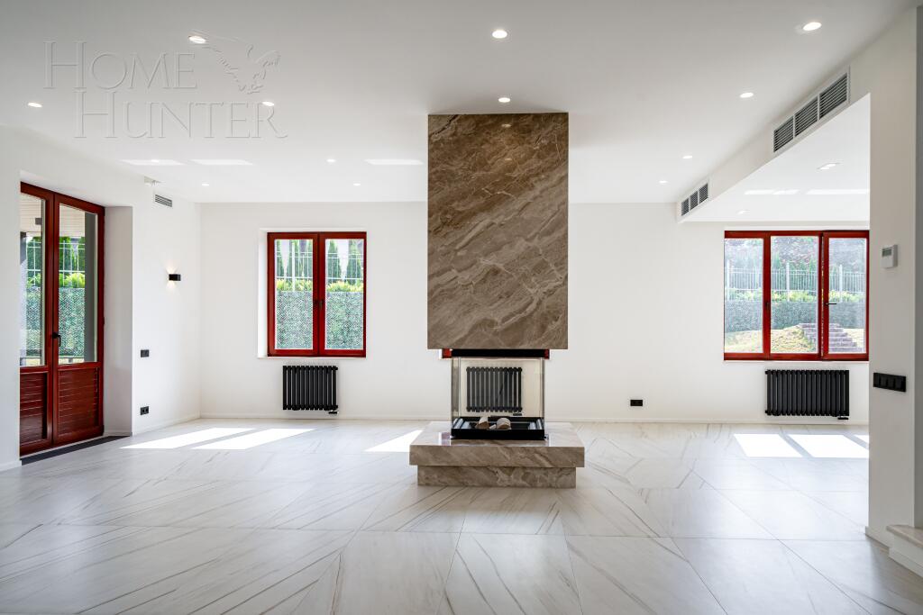 2-этажный коттедж 693 м² с отделкой