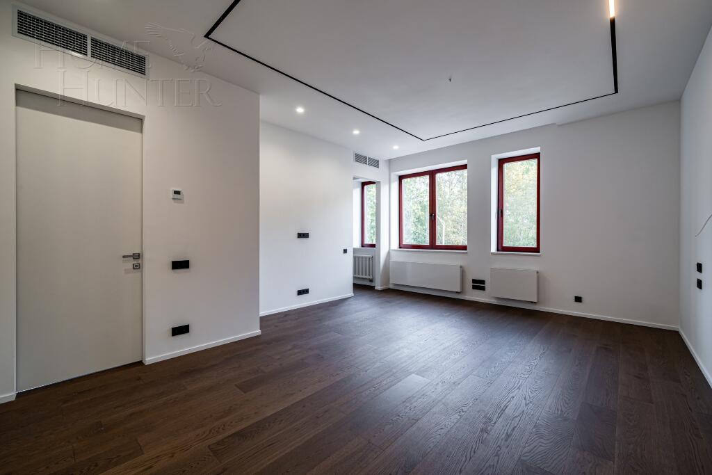 2-этажный коттедж 693 м² с отделкой