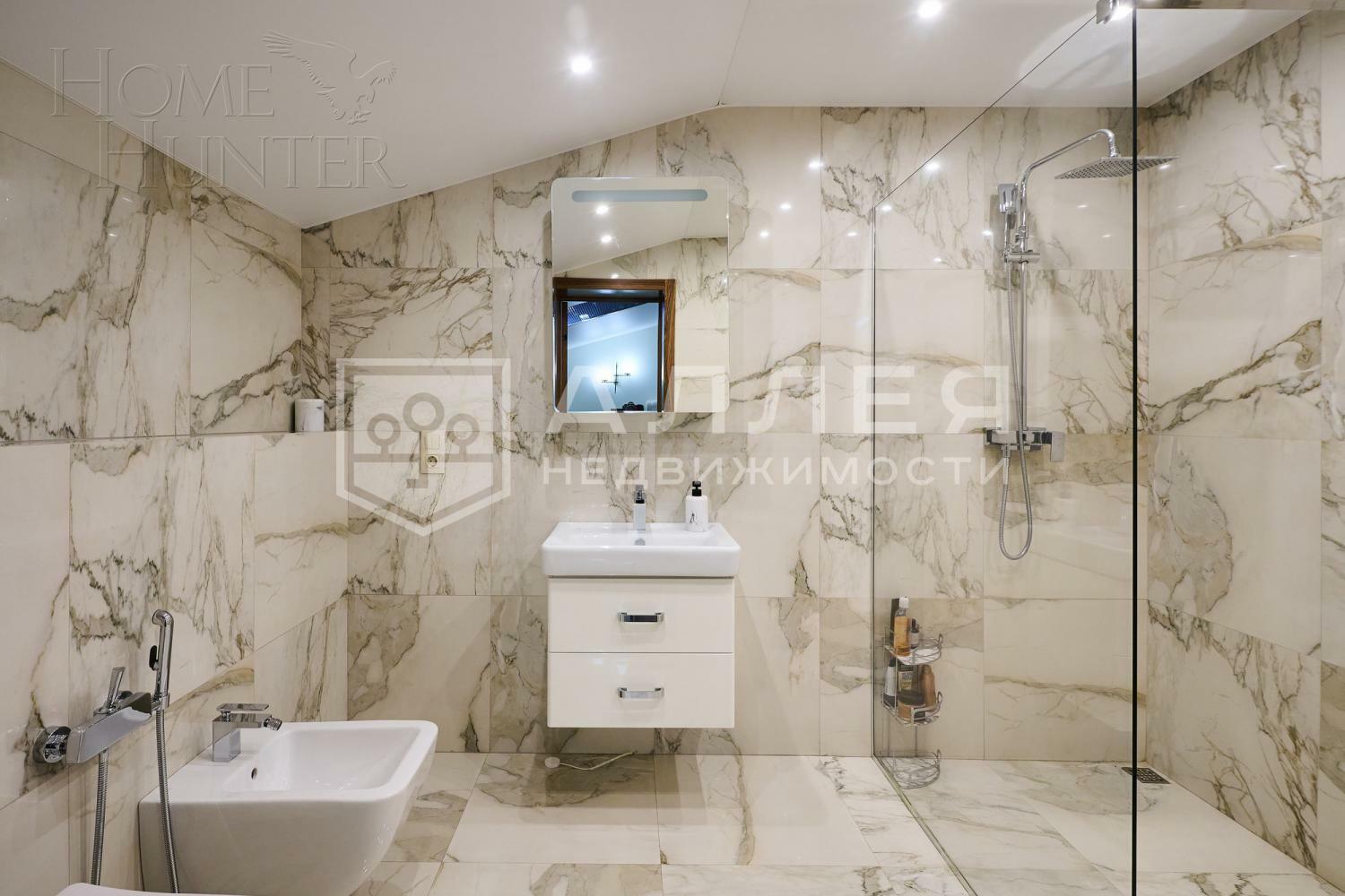 3-этажный коттедж 800 м² с отделкой