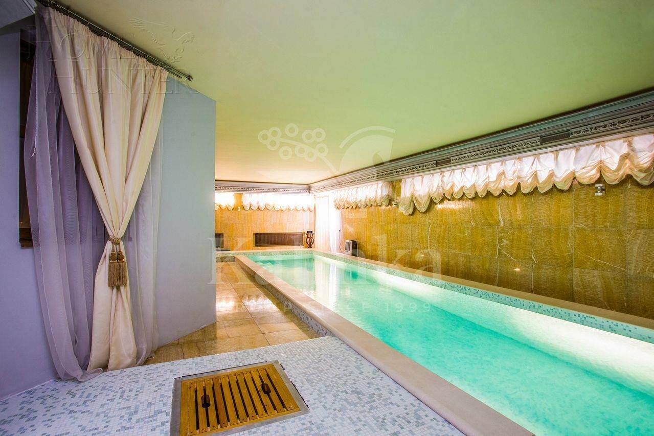 2-этажный коттедж 1 140 м² с отделкой