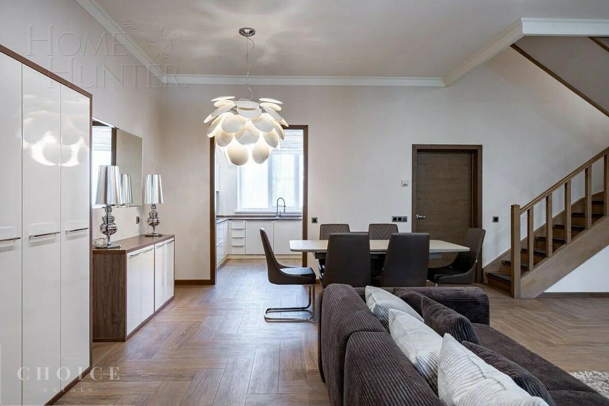 3-этажный таунхаус 200 м² с отделкой